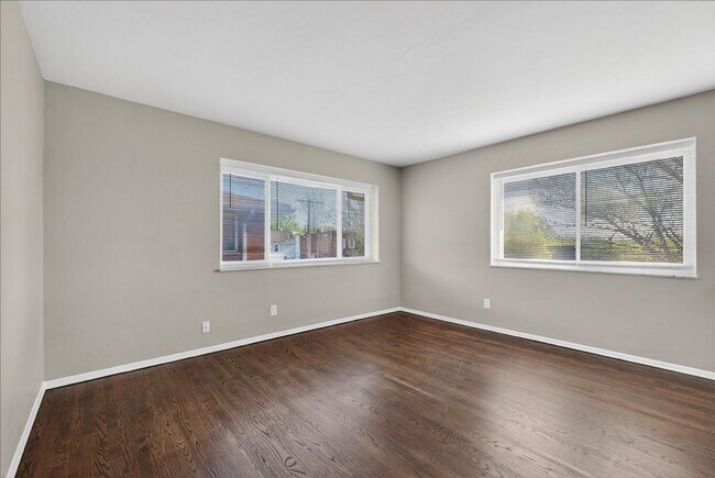 Building Photo - The Penthouse