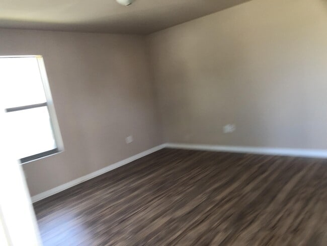 Building Photo - 4651 Redwood St