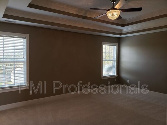 Building Photo - 112 Annadel Ct