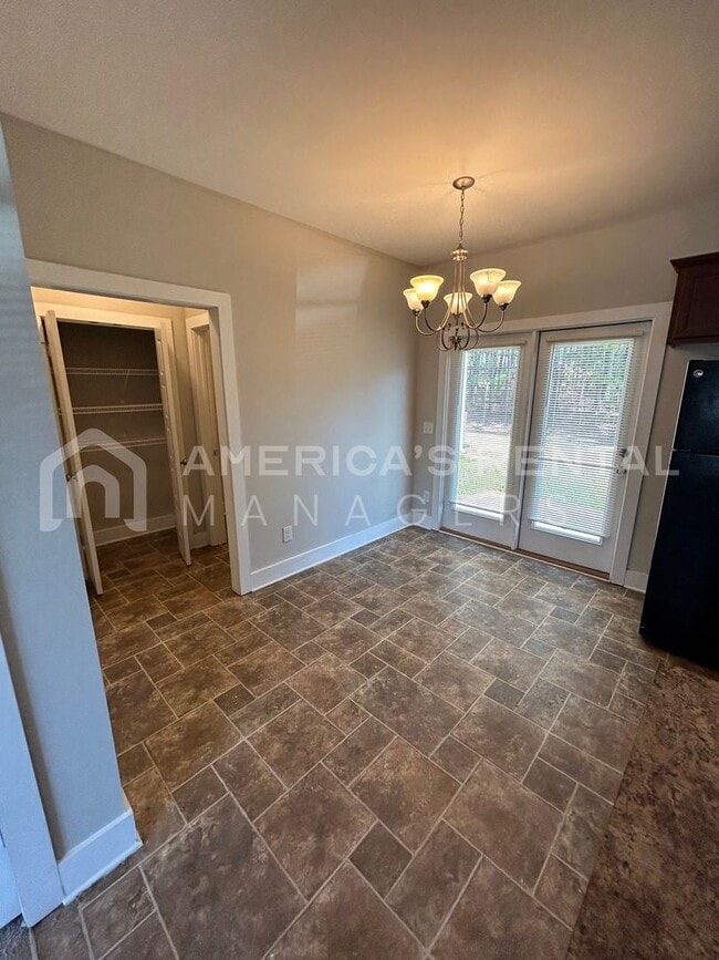 Building Photo - Home for Rent in Chelsea, AL!!! Sign a 24-...