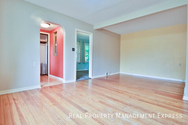 Building Photo - 47704 E 69th St