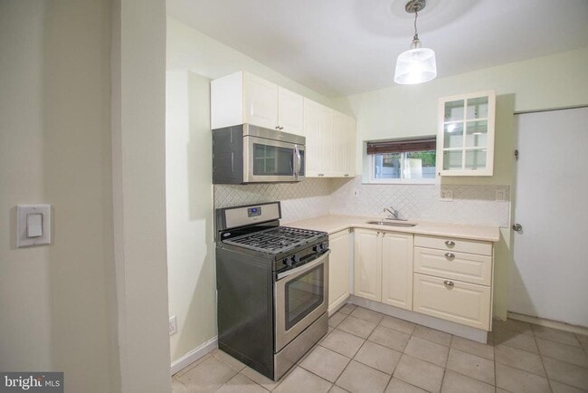 Building Photo - 2043 Gerritt St