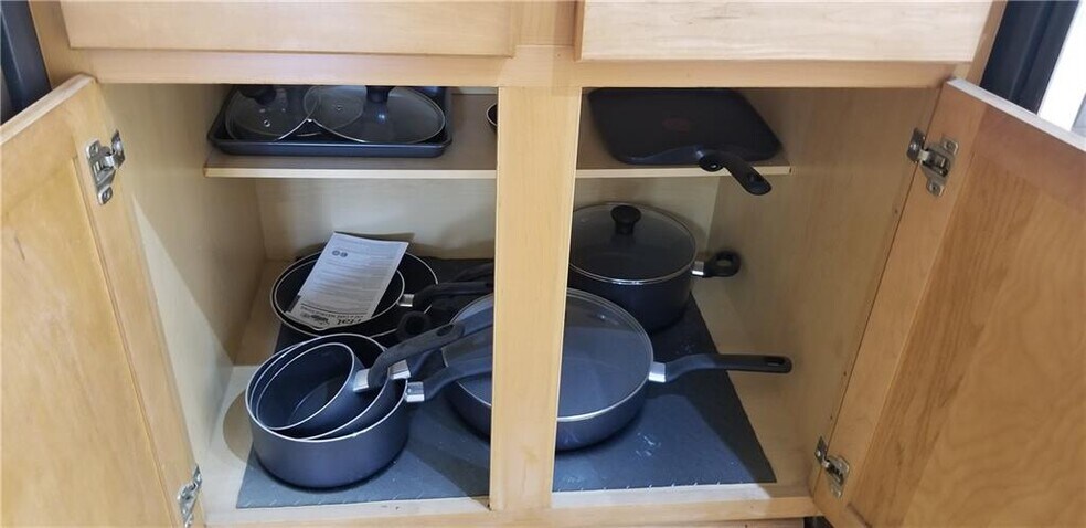 Building Photo - 8 Slocum St