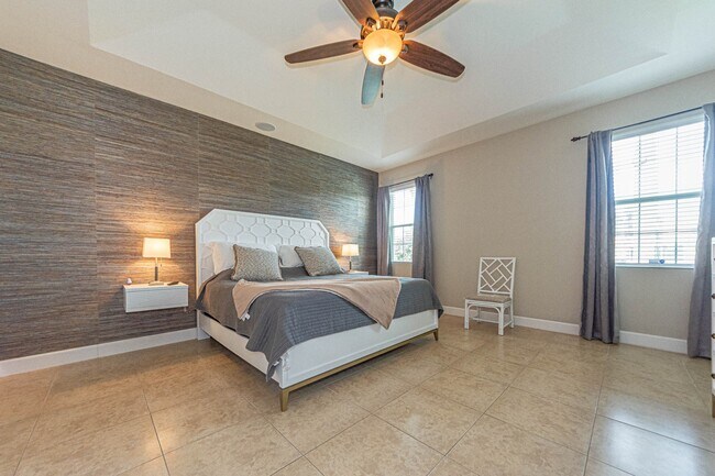 Building Photo - 4250 Diamond Square