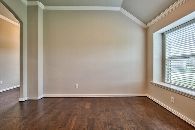 Building Photo - 304 Callaghan Dr