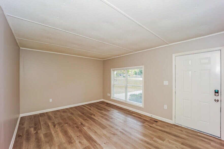 Building Photo - 6608 Dorian Dr