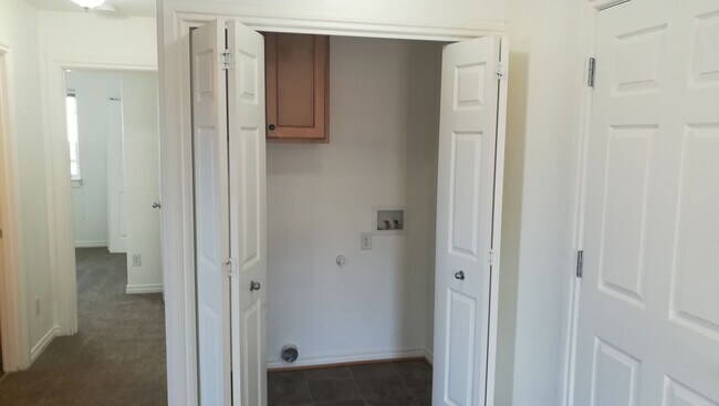 Building Photo - 044-4463-4465 Blueberry Duplex, Salem