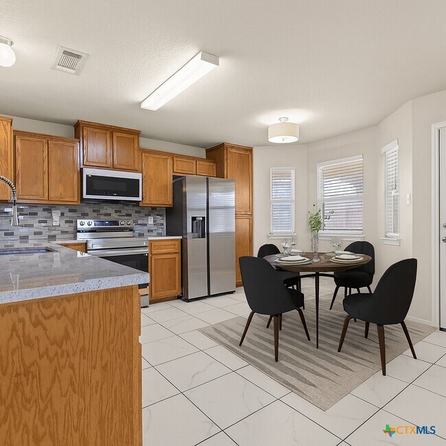 Building Photo - 4703 Stonehaven Dr