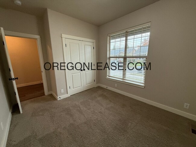 Building Photo - 2017 3/2 in West Eugene