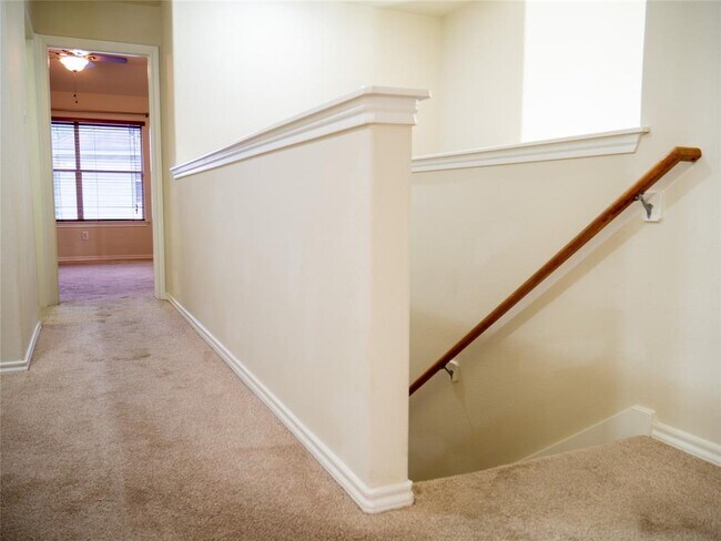 Building Photo - 47 Wickerdale Pl