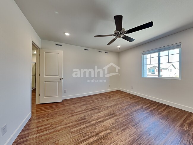 Building Photo - 9177 Ribbon Mdw Ct