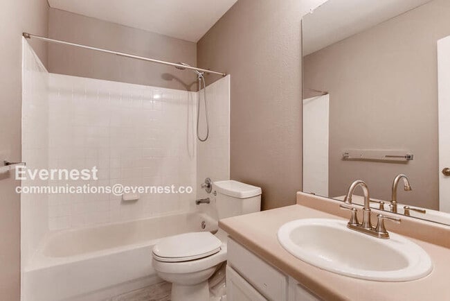 Building Photo - 16241 Bluebonnet Dr