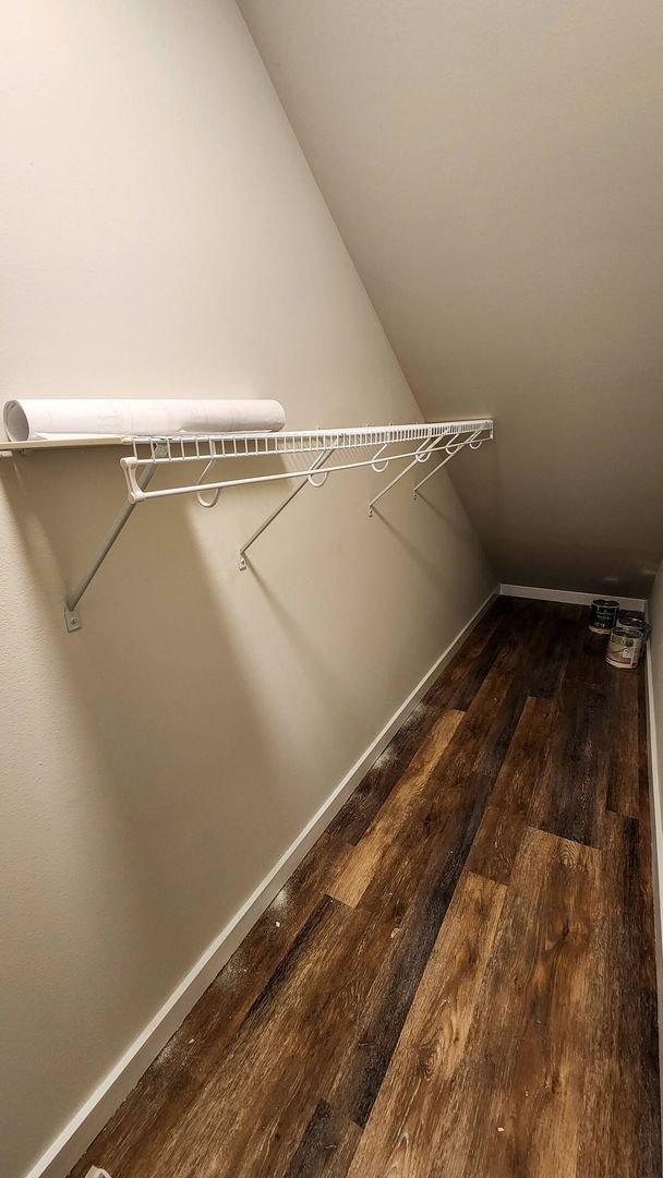 Building Photo - Fully Furnished Studio New in Silverdale W...
