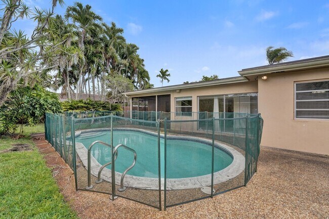 Building Photo - 4721 Sarazen Dr