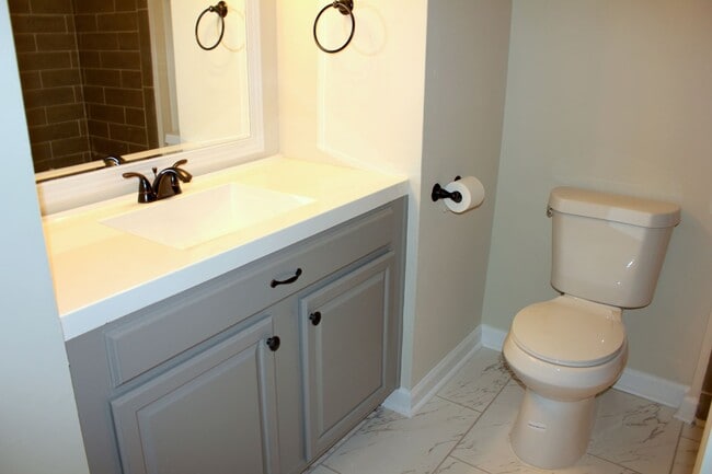 Building Photo - Discover Your Urban Sanctuary in the Heart of SW Atlanta