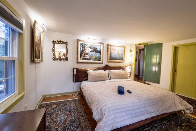 Building Photo - 1357 Canal Rd