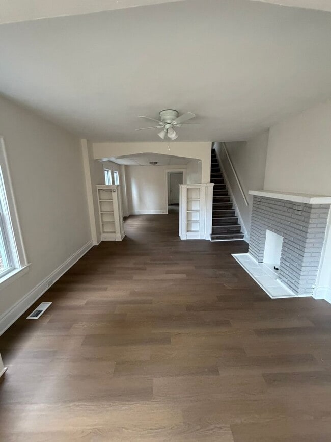 Building Photo - 3242-3242 Sycamore Rd