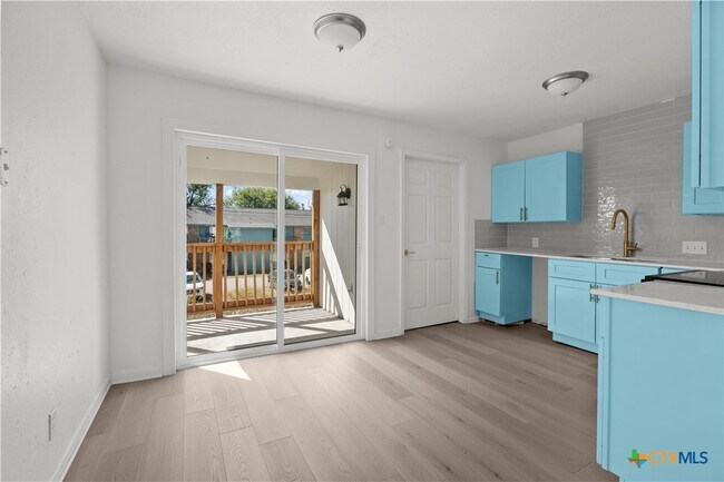 Building Photo - 2213 B Valley Forge Ave