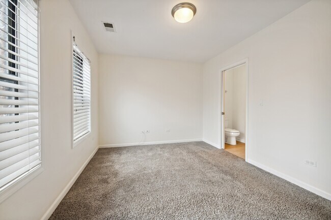 Building Photo - 1816 N Spaulding Ave