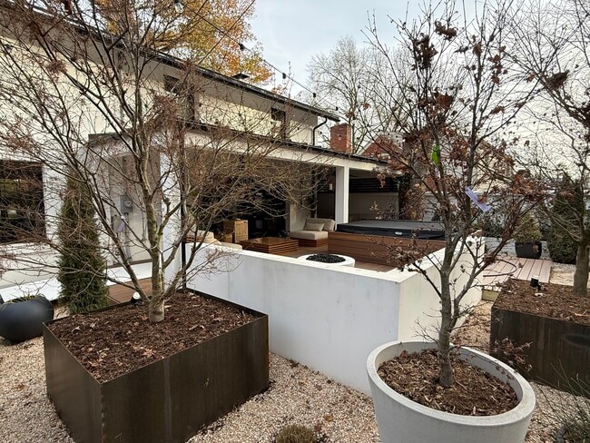 Building Photo - 204 Datura Dr