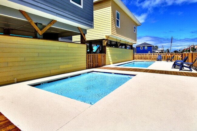 Building Photo - 1924 Eleventh St