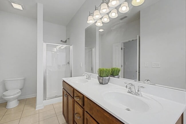 Building Photo - 140 Tulip Grove Point