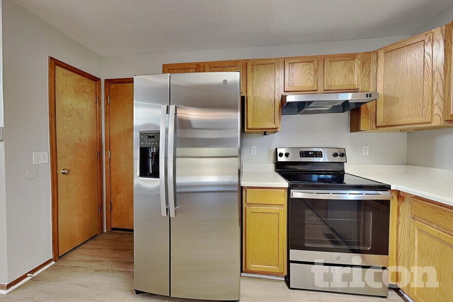 Building Photo - 446 W 116th Pl