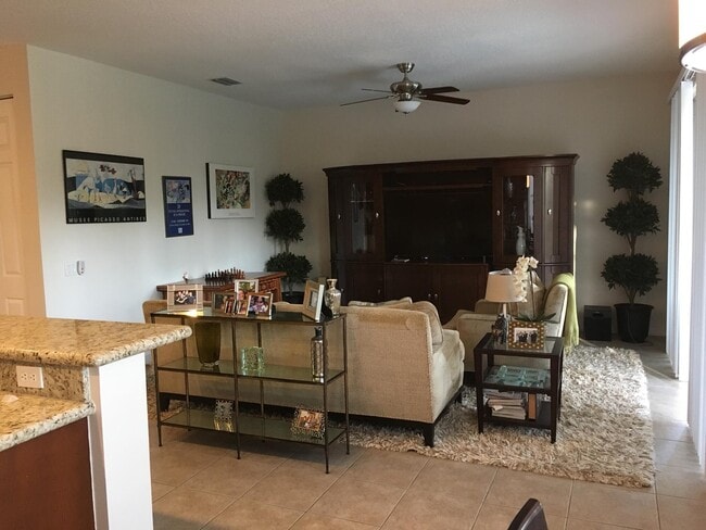 Building Photo - 8845 Sandy Crest Ln