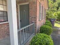 Building Photo - 2924 Henry St