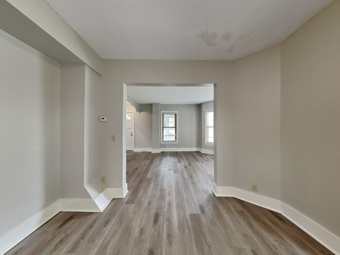 Building Photo - 2526 13th Ave E