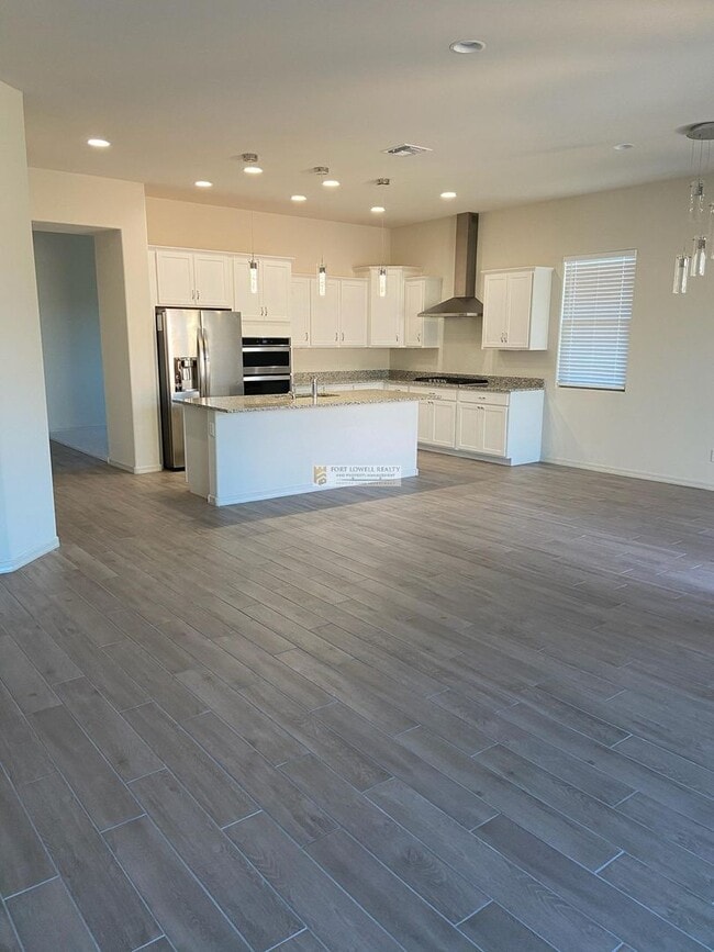 Building Photo - Luxury Living in Oro Valley $2600.