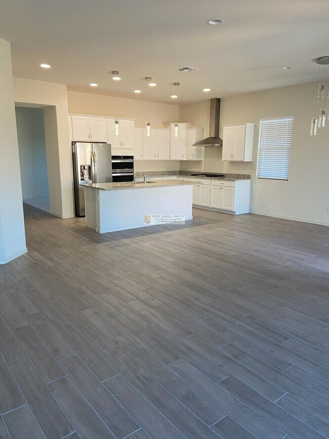 Building Photo - Luxury Living in Oro Valley $2750.