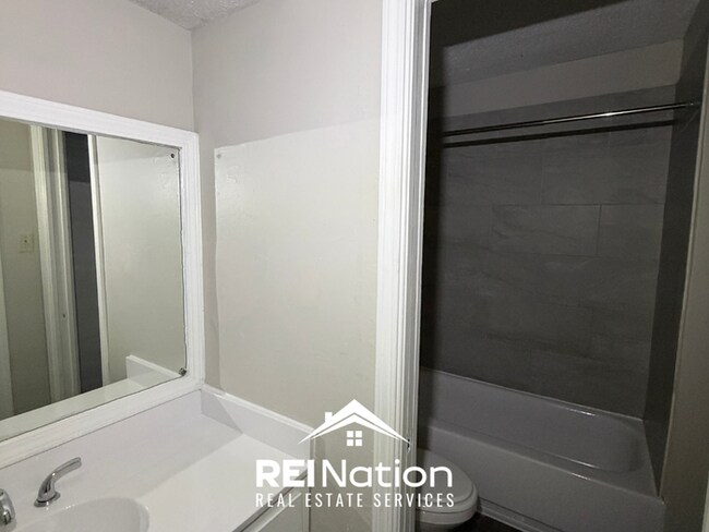 Building Photo - 7057 Hillshire Dr