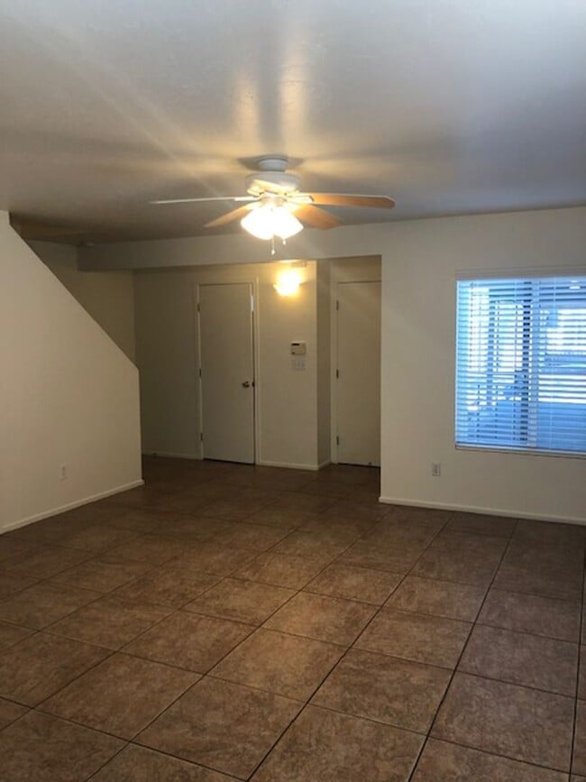 Building Photo - 336-2 E Limberlost-