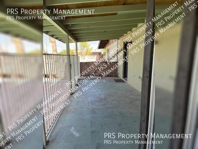 Building Photo - Reduced Price