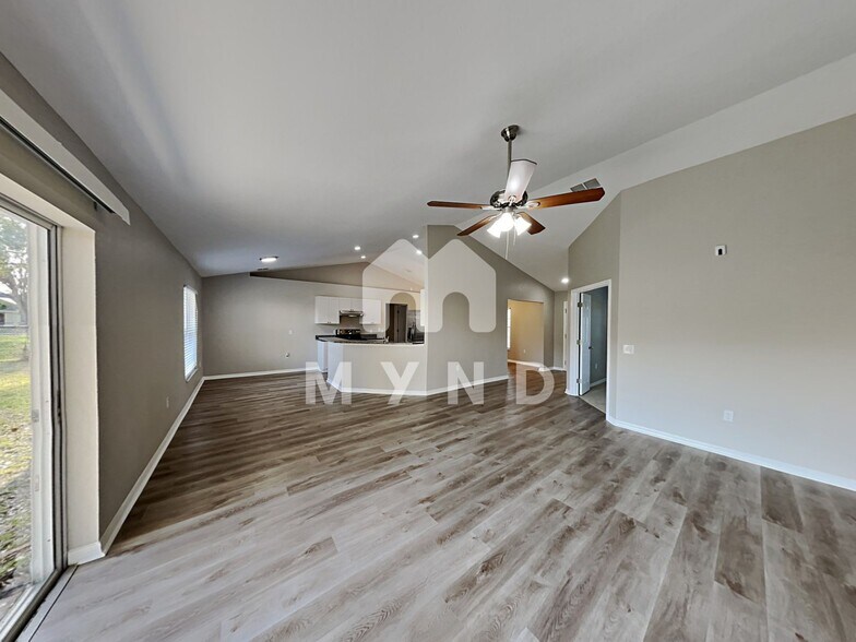 Building Photo - 3189 Thoroughbred Loop N