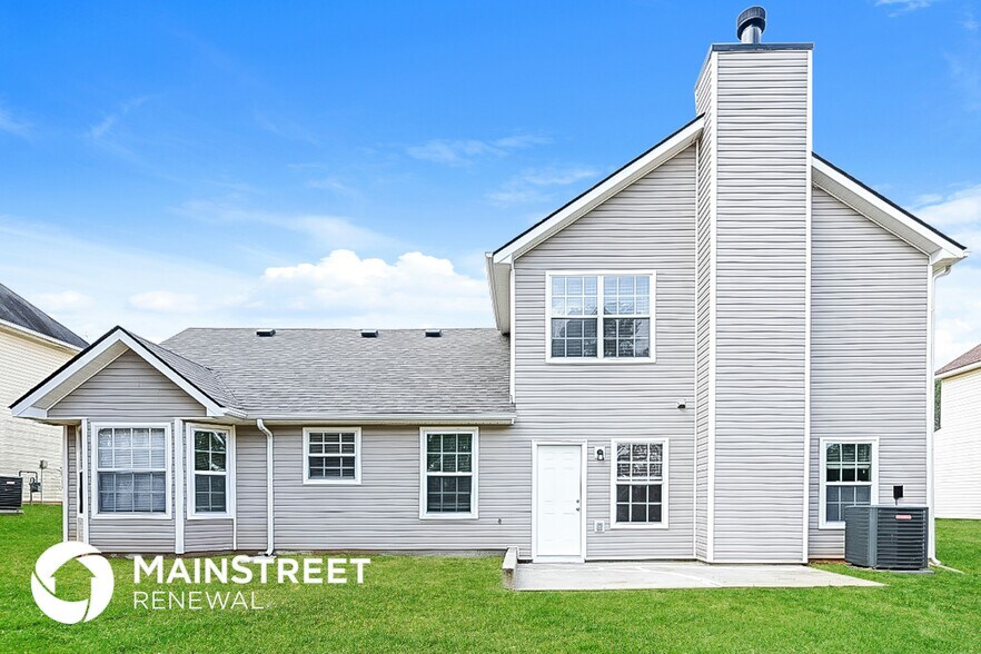 Building Photo - 10588 Village Landing