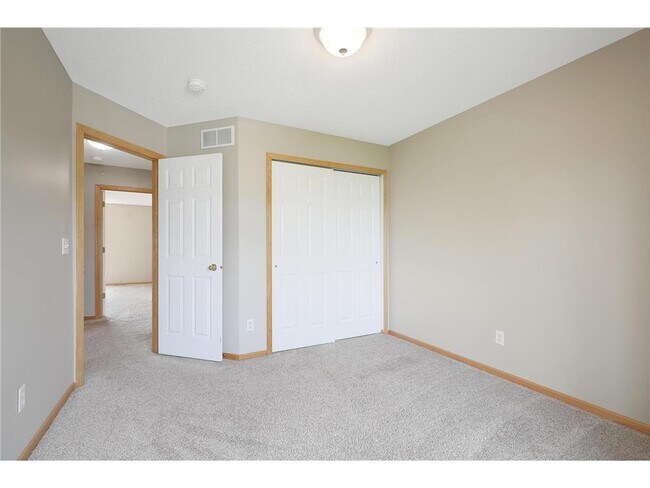 Building Photo - 15564 Lilac Dr
