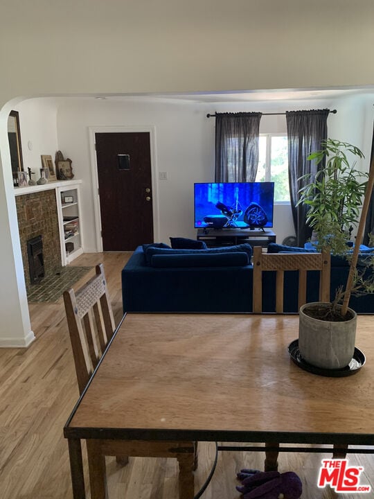 Building Photo - 831 Wilcox Ave