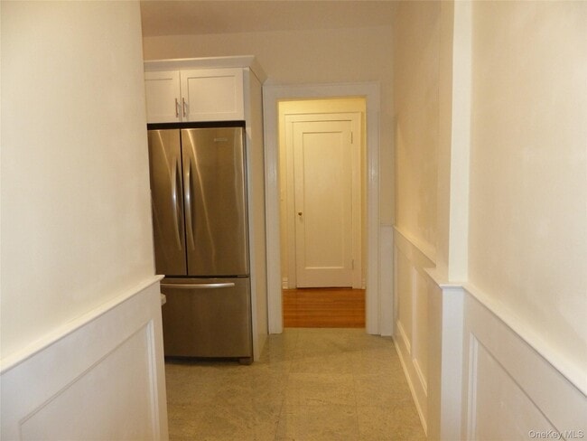 Building Photo - 222 7th St
