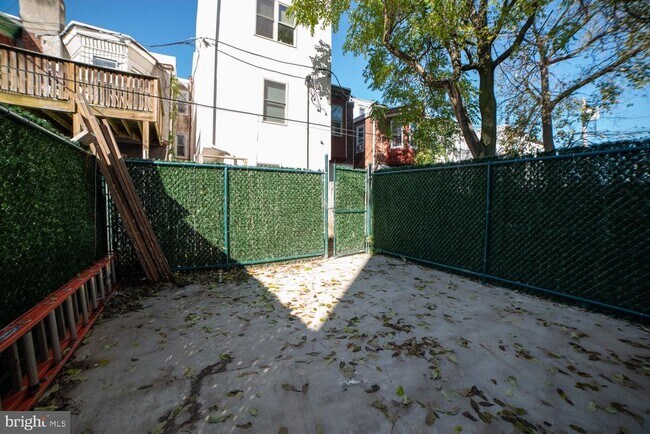 Building Photo - 1848 N 16th St