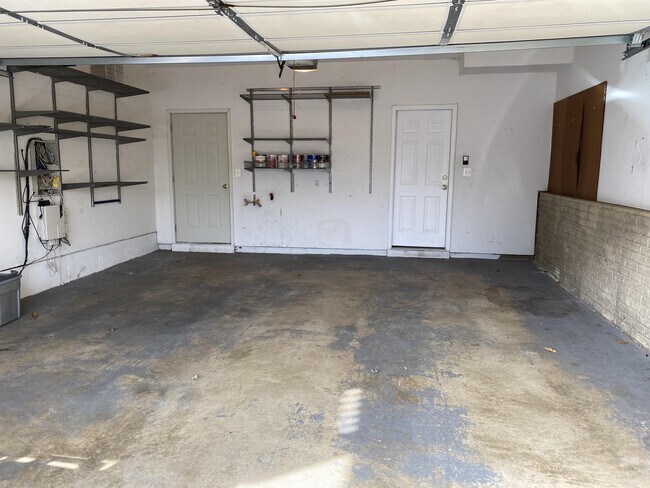 Building Photo - 13851 Palisades St