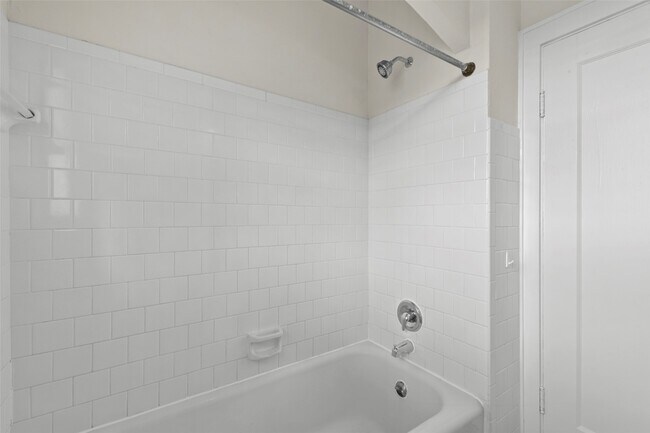 Building Photo - 436 Westmoreland St
