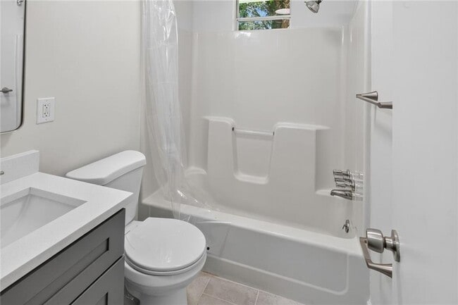 Building Photo - 475 Center Hill Ave NW