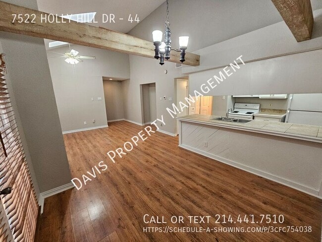 Building Photo - 7522 Holly Hill Dr