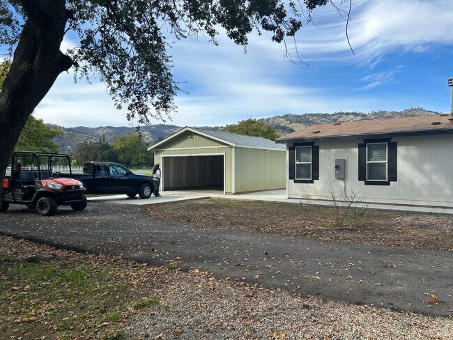 Building Photo - 6297 Pleasants Valley Rd