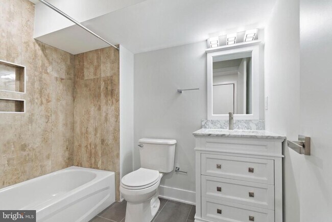 Building Photo - 321 W Berks St