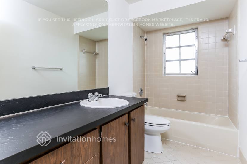 Building Photo - 232 Gleneagles Dr