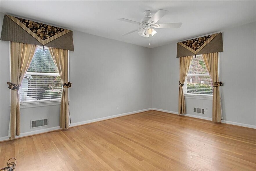 Building Photo - 1001 Wiley Bridge Rd