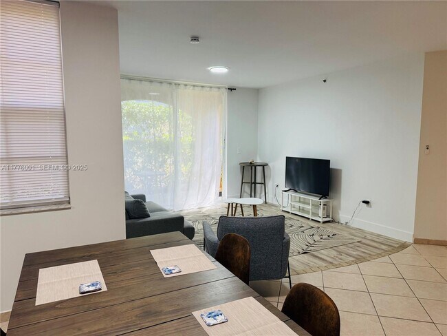 Building Photo - 19555 E Country Club Dr